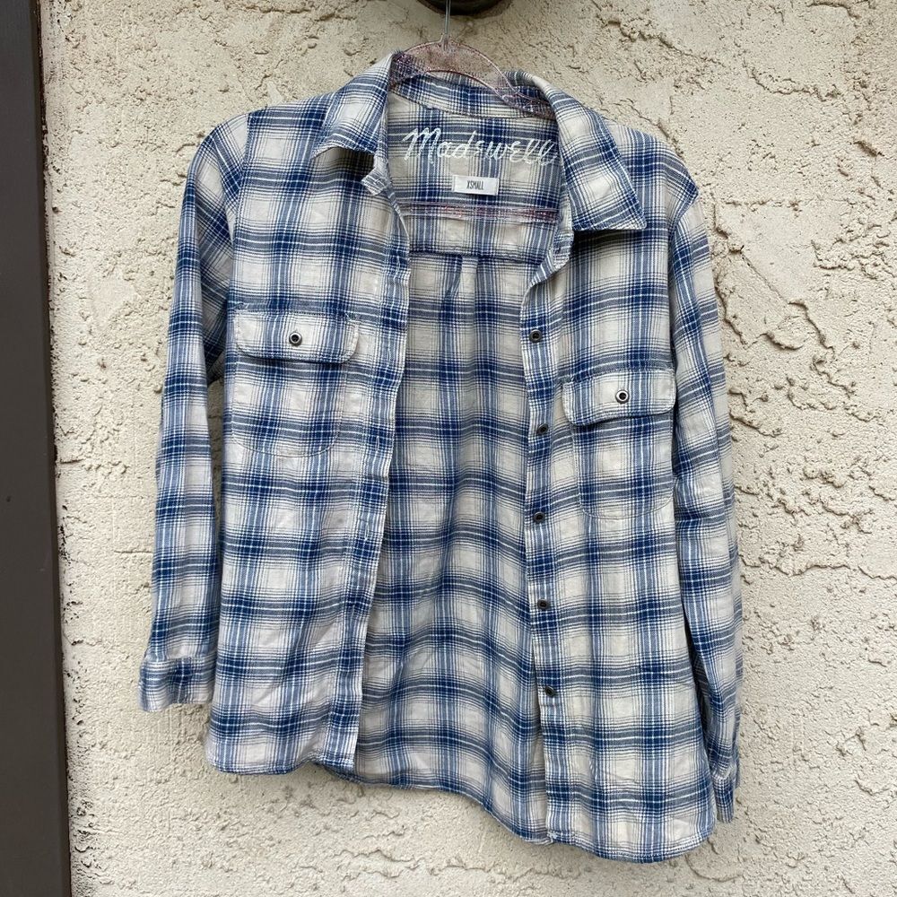 Madewell Size extra small White and blue plaid flannel button down 100% cotton